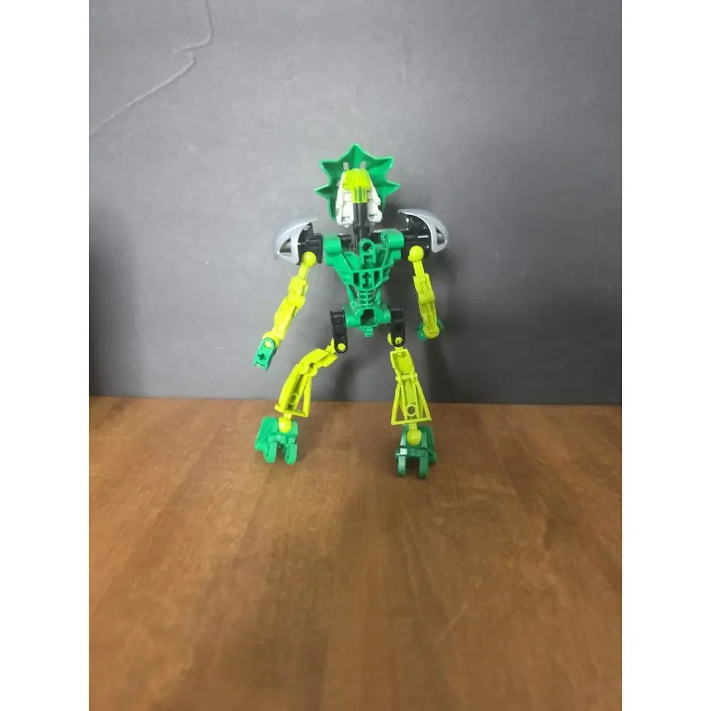 Lego 8567 Bionicle 2002 Lewa Nuva! Missing Parts.